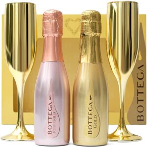 Gold wine glasses with rose gold Prosecco