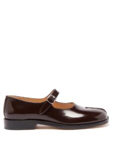 Brown neutral preppy leather flats with kitten heel