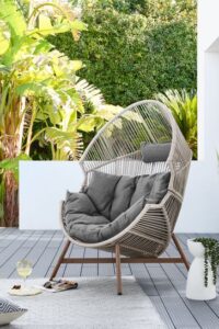 Round wooden basket garden chair