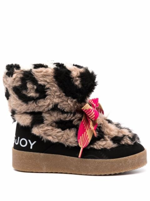 Padded leopard print winter boots