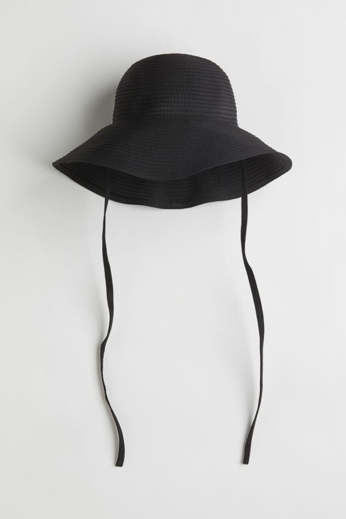 Black sun hat from H&M.