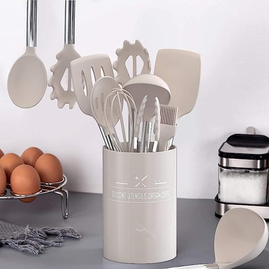 Aesthetic kitchen utensils set